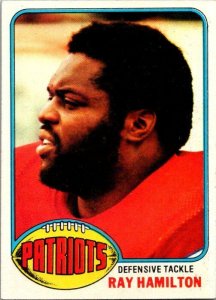 1976 Topps Football Card Ray Hamilton New England Patriots sk4416