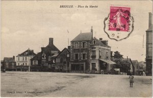 CPA BRIOUZE-Place du Marché (29589)