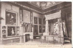 Middlesex Postcard - William 111's Bedroom - Hampton Court Palace - Ref  3617A