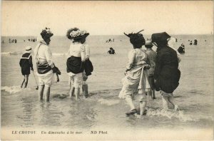 CPA LE CROTOY Un dimanche a la mer (19250)