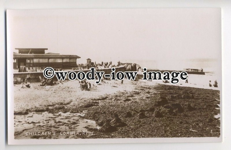 h0996 - Childrens Corner near the Pier  , Ryde , Isle of Wight - postcard