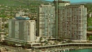 Postcard  Ilikai Hotel, overlooking Waikiki, Hawaii.    S5