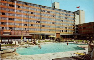 The Bayshore Inn Vancouver BC Swimming Pool Unused Vintage Postcard H47