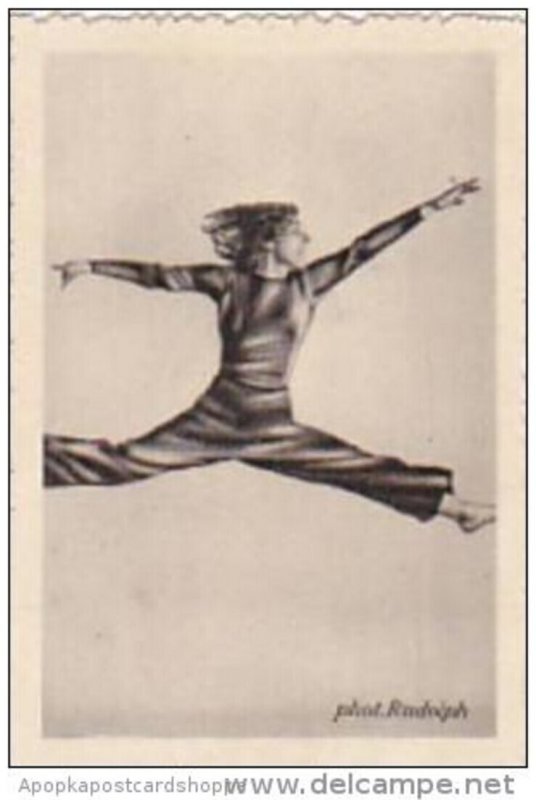 GARBATI CIGARETTE CARD FAMOUS DANCERS NO 126 PALUCCA