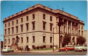 VINTAGE POSTCARD 1950s CLASSIC CARS AT THE U.S. POST OFFICE ON JACKSON TENNESSEE