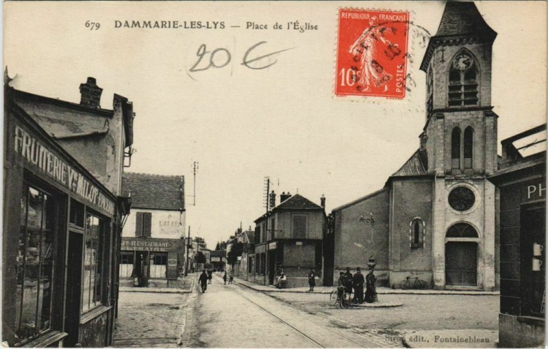 CPA DAMMARIE-les-LYS Place de l'Ãglise (19774)
