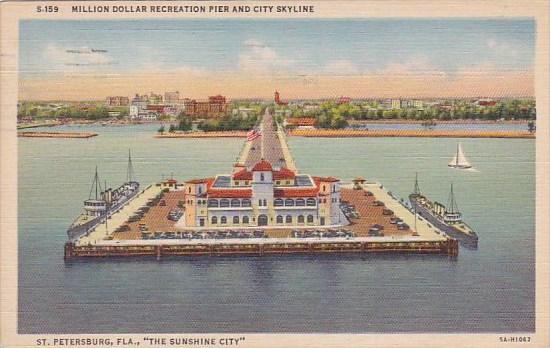 Florida Saint Petersburg Million Dollar Recreation Pier And City  Skyline 1943