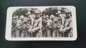 WWI, Soldiers bombarded with flowers