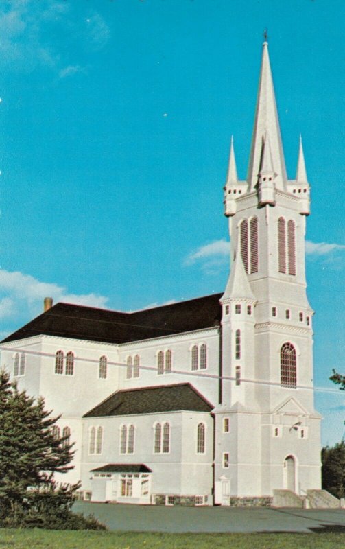 CHURCH POINT , Nova Scotia, 40-60s ; Roman Catholic Church