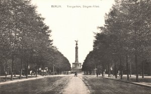 Vintage Postcard 1910's Tiergarten Sieges-Allee Statues Boulevard Berlin Germany
