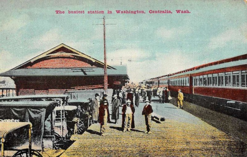 Centralia Washington Busy Railroad Station Vintage Postcard KK744