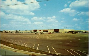 SALISBURY MALL, SALISBURY, MD. - SHOPPING MALL - PARKING LOT - VINTAGE POSTCARD.