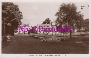 Gloucestershire Postcard - Bourton On The Water   HM318