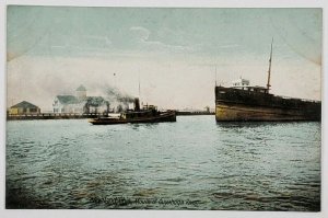 Ohio Cleveland Mouth of Cuyahoga River Ships udb Postcard M13