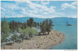 Okanagan Lake Beach , KELOWNA , B.C. , Canada , 50-60s