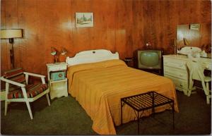 Ste Agathe Motel Sainte Agathe des Monts Quebec QC Interior Vintage Postcard E21