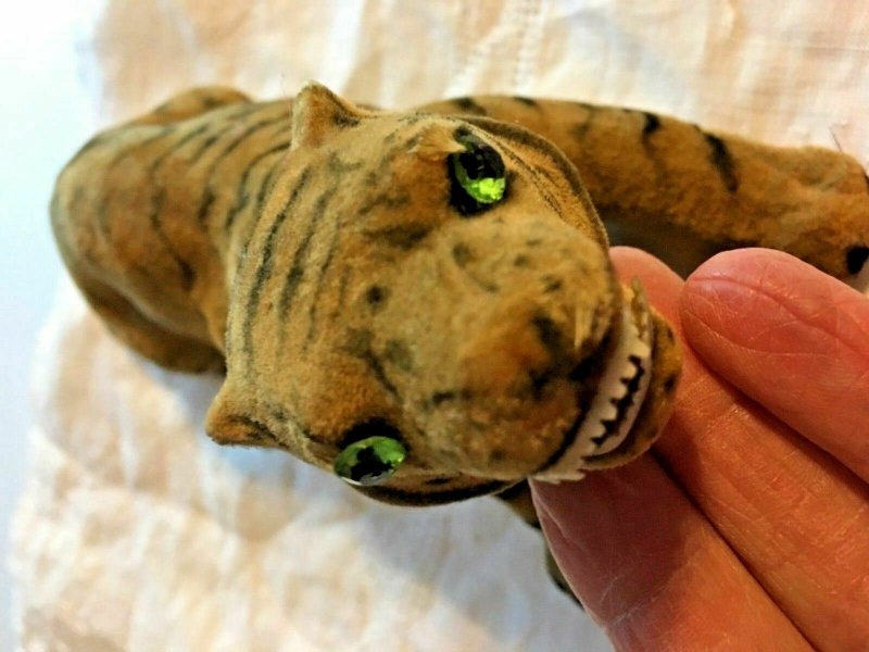 Vintage Felt Tiger Bobble Nodding Head 8” Green Eyes Teeth Unusual   SKU 043-106