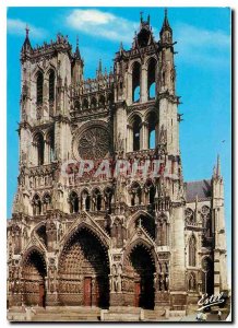 Modern Postcard Amiens The front of the Notre-Dame cathedral (1220-1280)