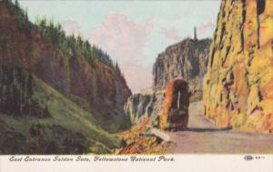 East Entrance Golden Gate Yellowstone National Park