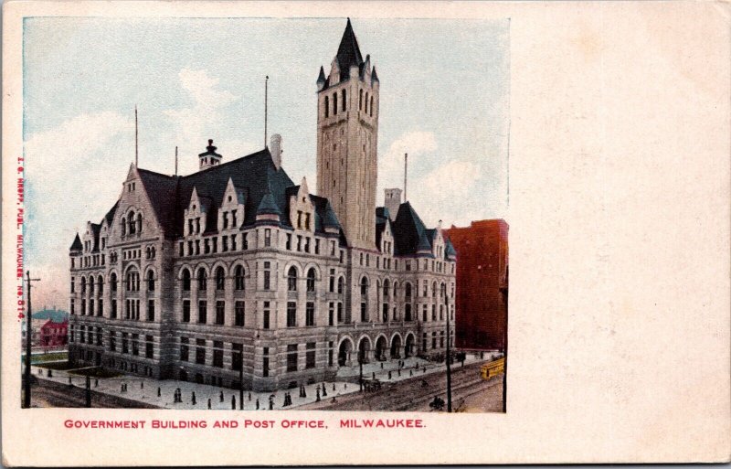 Government Building And Post Office Milwaukee Wisconsin Postcard C072