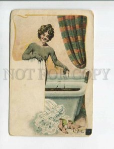 471821 Arthur THIELE Nude Woman in MUD BATH Vintage postcard