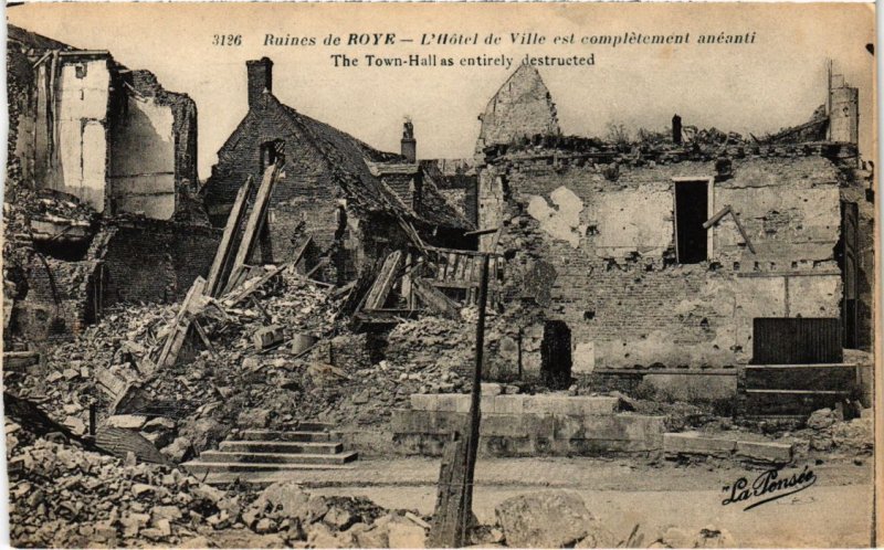 CPA ROYE Ruines - L'Hotel de Ville (1292561)