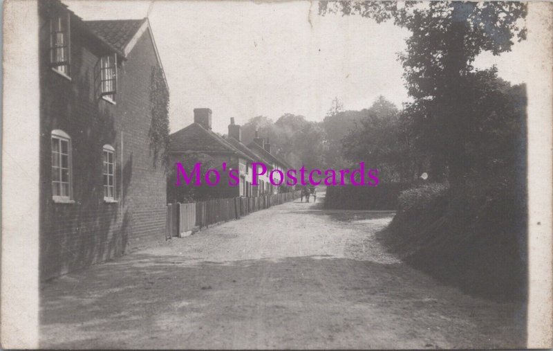 Suffolk Postcard - Melton Village Street Scene?. Posted 1926 - RS38839