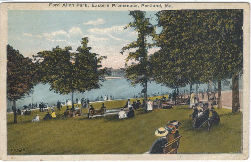 Maine - Portland - Ft. Allen Pk - Eastern Promenade - Folks