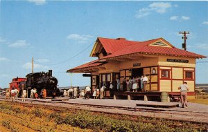 J59/ Strasburg Pennsylvania Postcard Chrome Railroad Depot Station 153