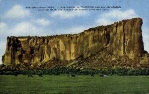 Enchanted Mesa in Pueblo of Acoma, New Mexico