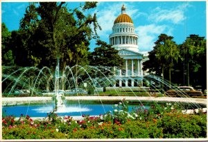 California Sacramento State Capitol Building and Fountain