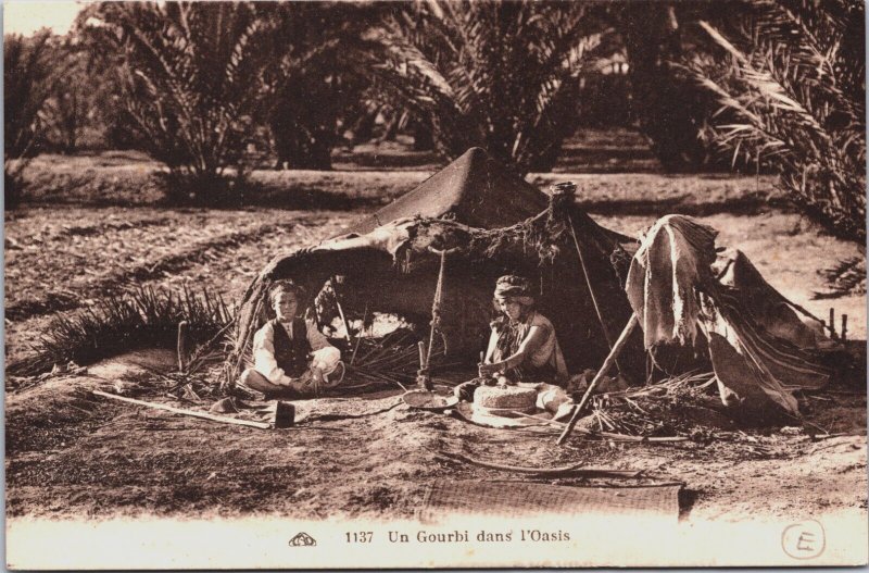 Tunisia Un Gourbi dans l'Oasis Vintage Postcard C156