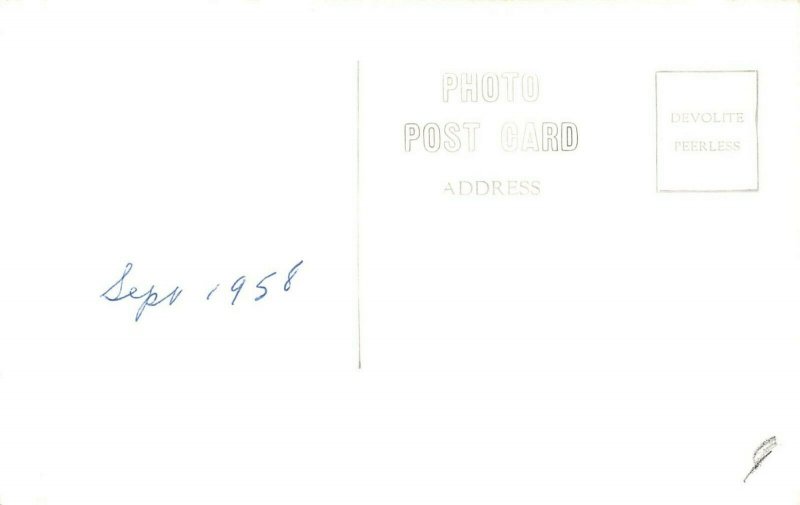 LPS17 COLUMBUS Wisconsin U.S. Post Office RPPC