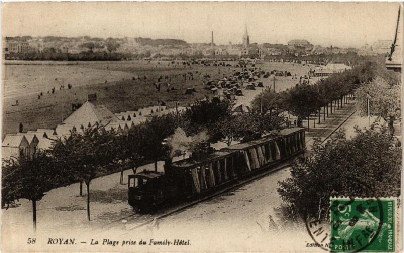 CPA ROYAN - La Plage prise du Family-Hotel (481121)