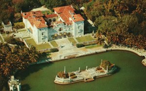 Postcard Vizcaya Dade Co. Art Museum House of the Late James Deering Miami Fla.