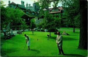 Putting Green Lake Mohonk Mountain House Mohonk Lake NY UNP Chrome Postcard B5