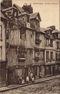 CPA HONFLEUR Vieilles Maisons (1229795)