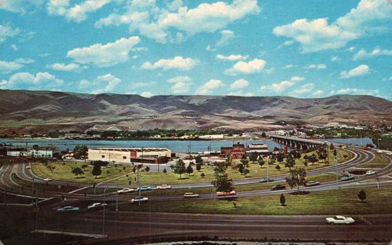 Highway Interchabnge,East Entrance to Lewiston,ID BIN