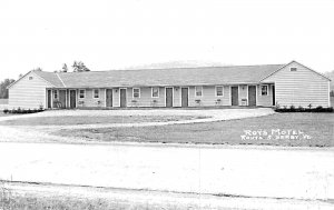 Derby VT Roy's Motel On Route 5 Real Photo Postcard