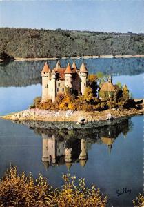 BR3190 Chateau de Val sur le Lac du Barrage de Bort  france