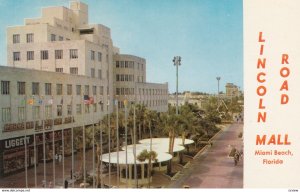 MIAMI BEACH , Florida , 50-60s ; Lincoln Road Mall