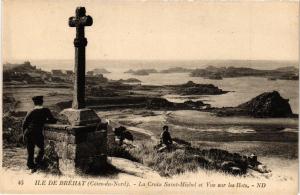 CPA Ile de BRÉHAT - La Croix St-MICHEL et Vue sur... (243371)