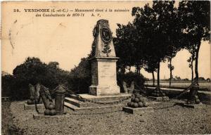 CPA VENDOME (L.-et-C.) Monument eleve a la memoire des Combattants... (294730)