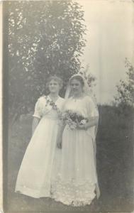 1910s RPPC Postcard Unknown US Bride & Bridesmaid Middle America Bridal Fashion