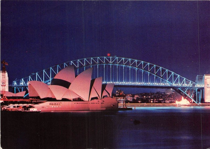 US27 postcard Australia Sidney Bridge and Opera House at night
