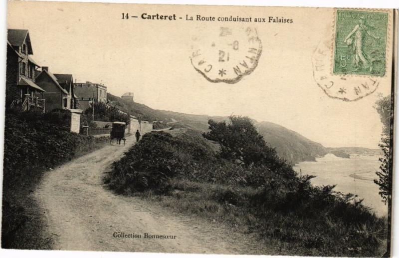 CPA CARTERET - La Route conduisant aux Falaises (245740)