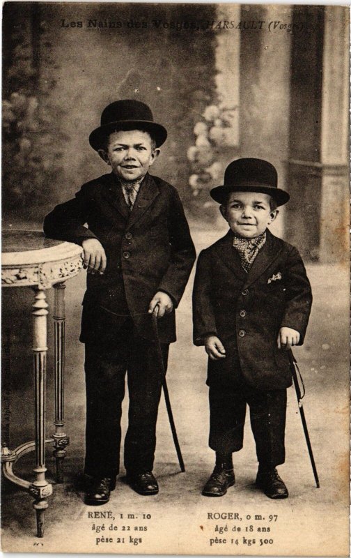 PC DWARFS OF HARSAULT RENE AND ROGER CIRCUS ENTERTAINMENT (a39242)