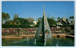 SCOTTSDALE, Arizona AZ ~ Fountain SCOTTSDALE MALL Sculpture 1960s-70s Postcard