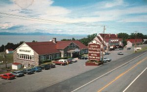 Vintage Postcard Auberge Du Faubourg Largest Wood Handicraft Center Of Canada