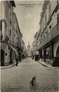 CPA VILLENEUVE-sur-LOT rue de Paris Lot et Garonne (100124)